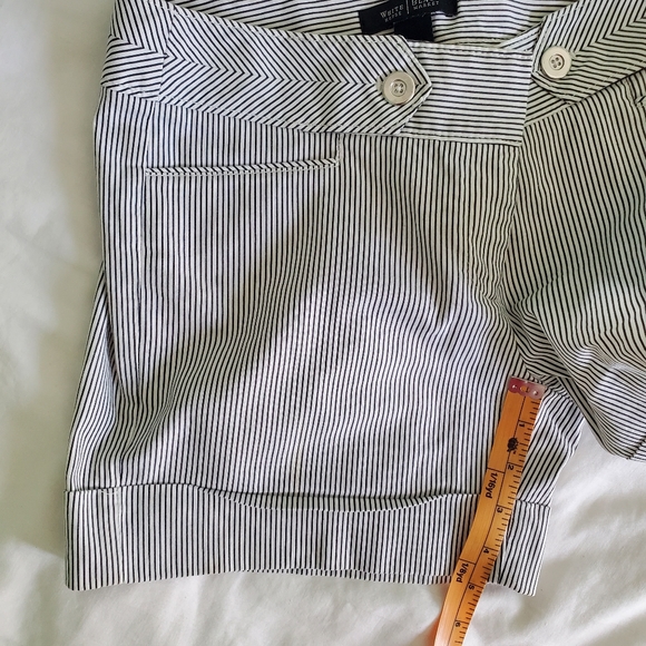 WHBM Career 5-inch shorts - Size 2 - Picture 12 of 12